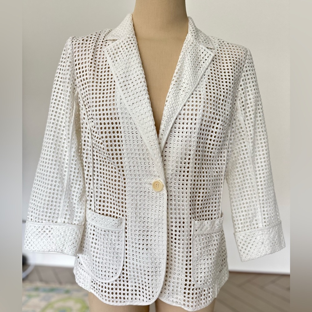 Trina Turk Cropped Sleeve Perforated Blazer White Eyelet - Picture 2 of 6